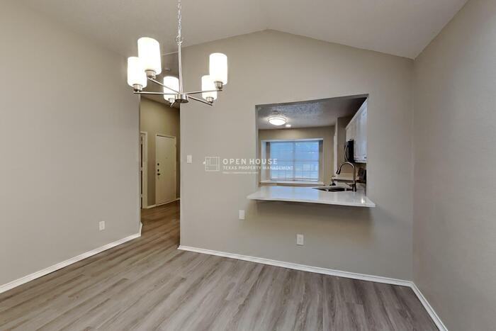 5615 Alicante Dr - Photo 7 of 21
