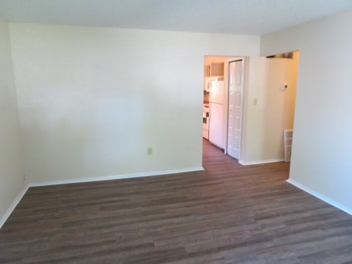 2823 Marigold Ave - Photo 3 of 14