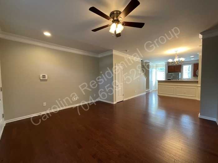 9511 Longstone Ln - Photo 3 of 16