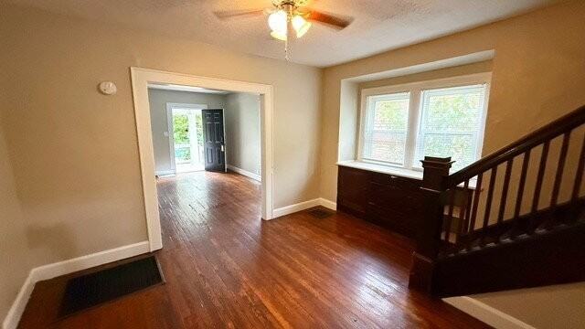 5872 Julian Ave - Photo 3 of 14