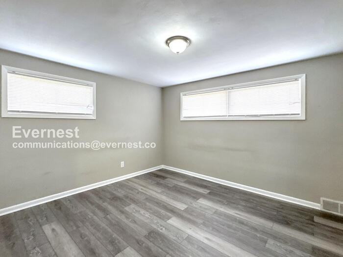 104 Maria Ln - Photo 7 of 18