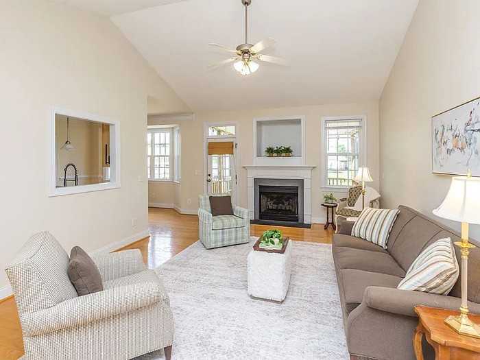 75 Glen Oaks Dr - Photo 6 of 36