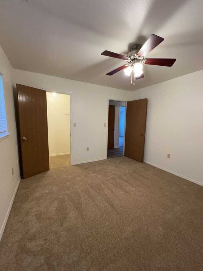 202 Dunn Ct - Photo 6 of 7