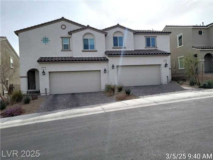 371 Rosefinch St