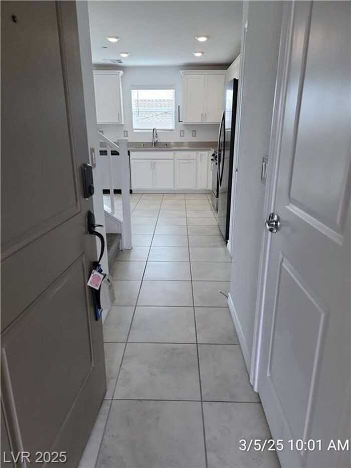 371 Rosefinch St - Photo 3 of 32
