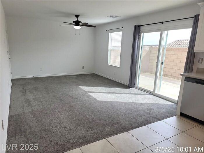 371 Rosefinch St - Photo 4 of 32