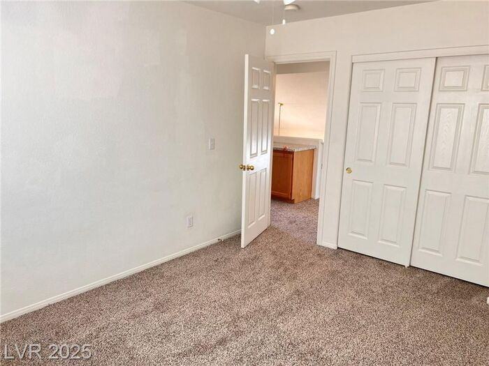 10229 Abano Ct - Photo 7 of 32