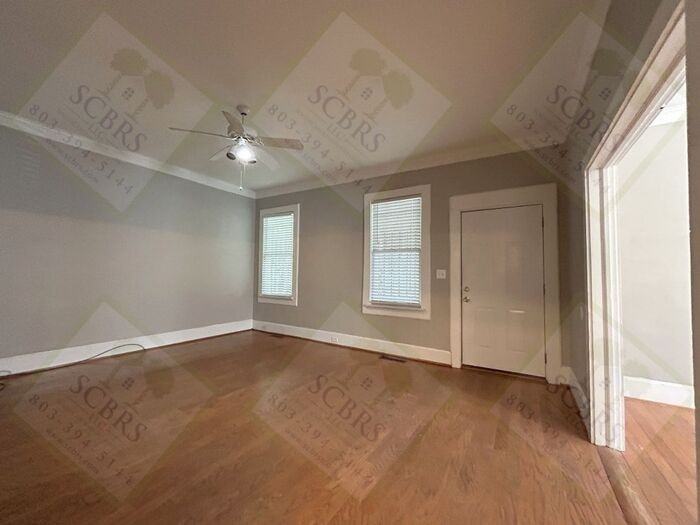 2219 Lee St #A - Photo 2 of 15