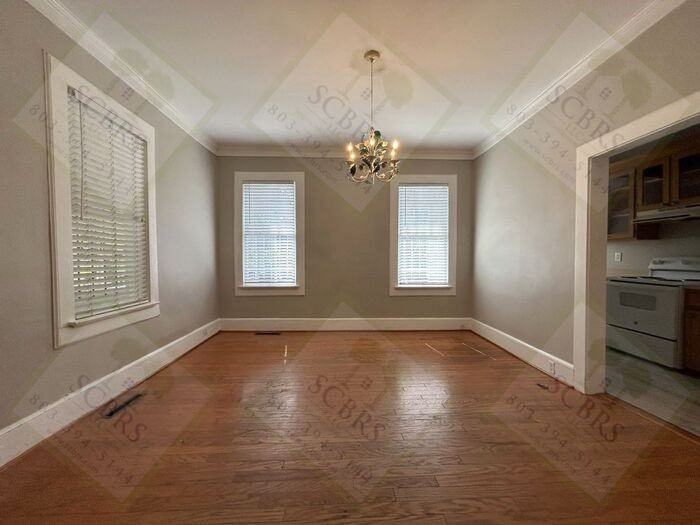 2219 Lee St #A - Photo 3 of 15
