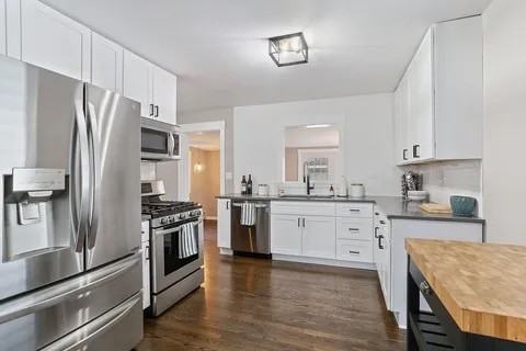 635 S Jackson St #NA - Photo 3 of 12