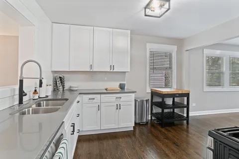 635 S Jackson St #NA - Photo 6 of 12