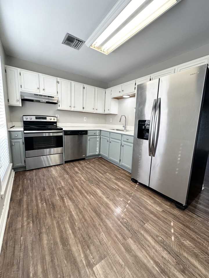 313 Rue Louis Xiv #I - Photo 4 of 16