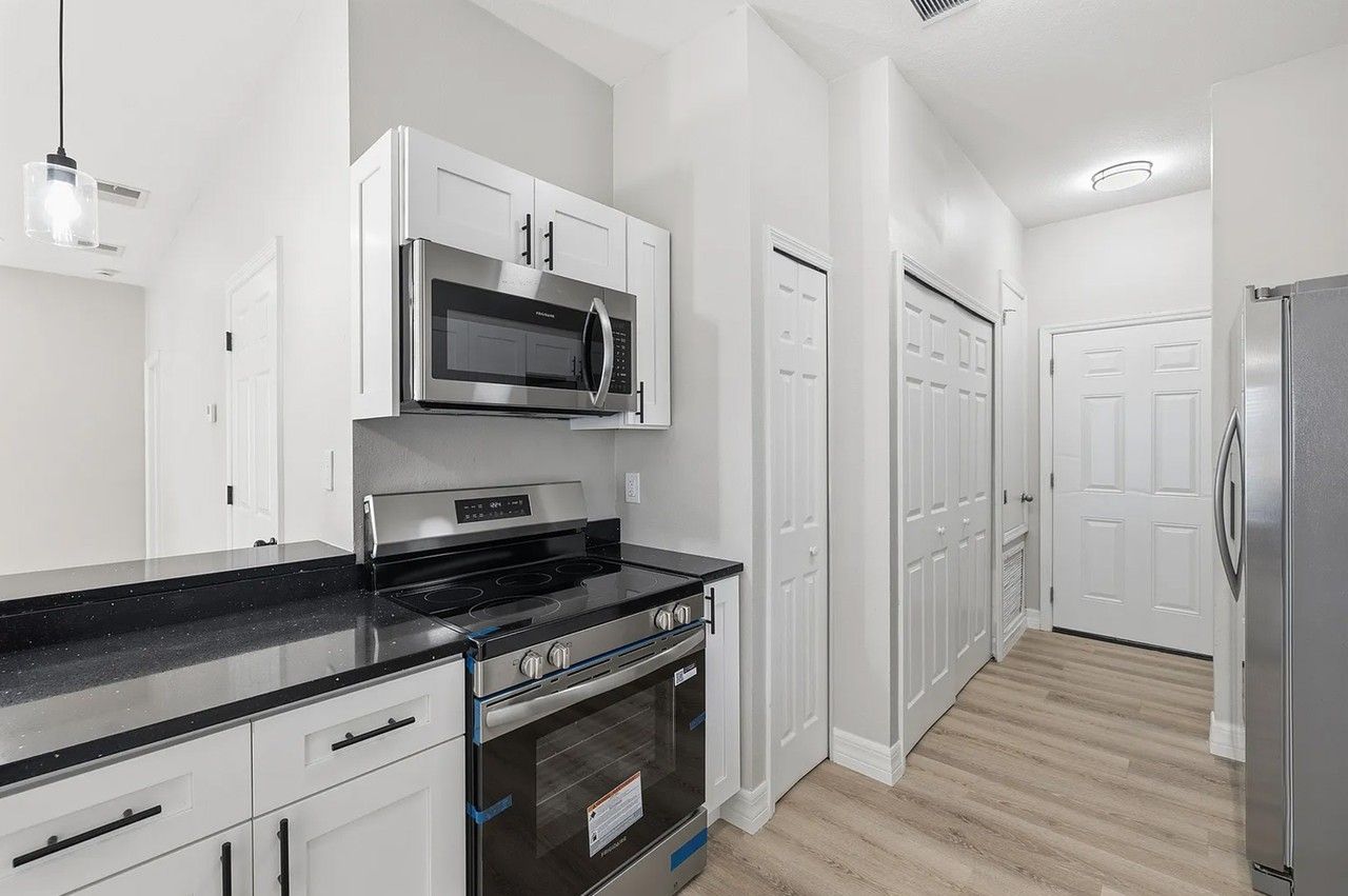 319 E Hanlon St #NA - Photo 4 of 15