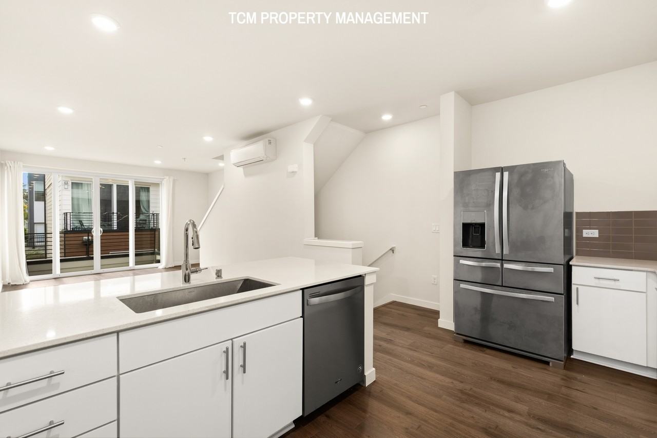 7134 Beacon Ave S #C - Photo 6 of 20