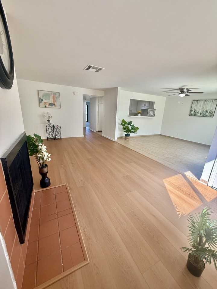 512 W Imperial Ave #3 - Photo 4 of 24