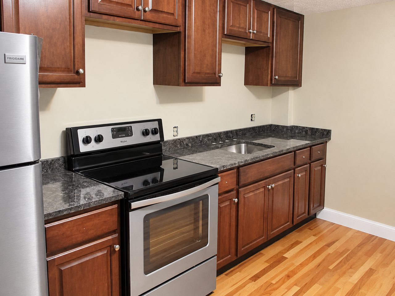 393 Washington St #2 - Photo 6 of 8