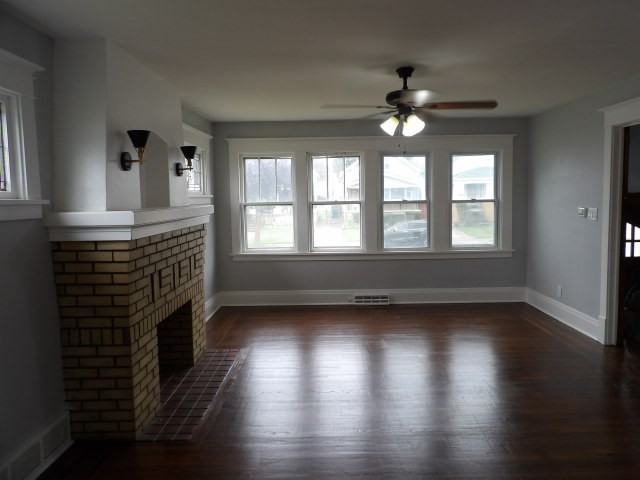 1363 Kensington Ave - Photo 2 of 18
