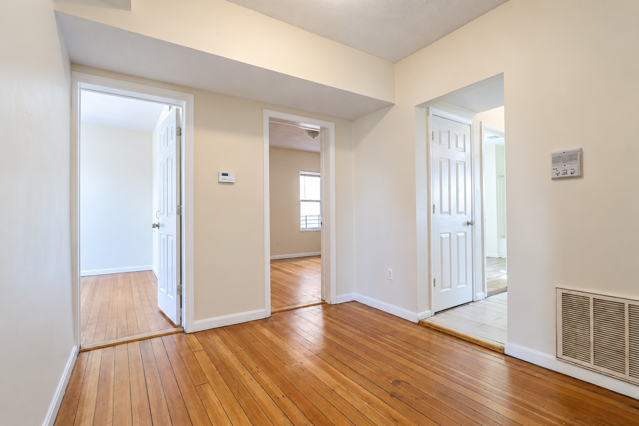 41 Harvard St #1 - Photo 7 of 13