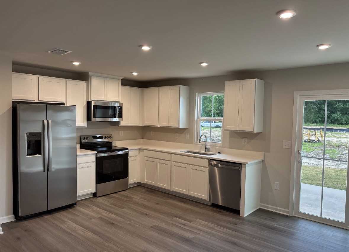 3304 Penguin Cir - Photo 7 of 23