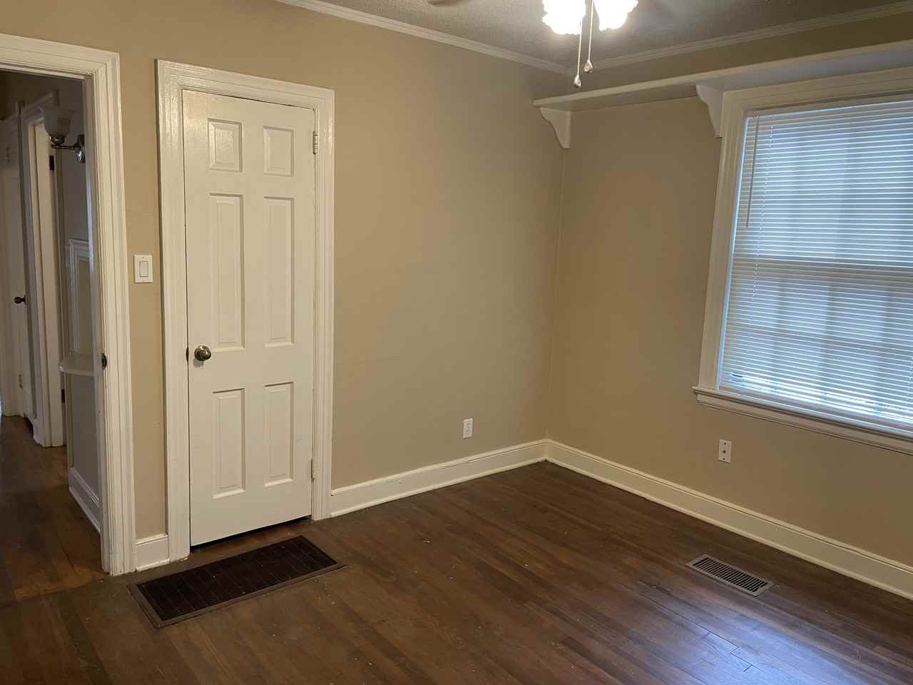 3757 Faxon Ave #NA - Photo 5 of 9