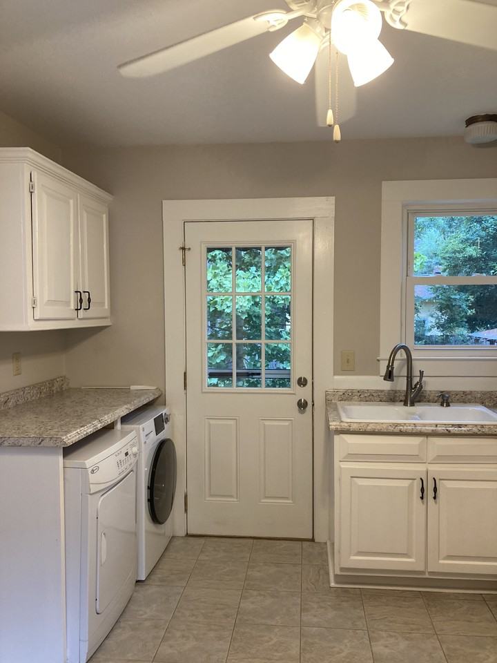 860 N Ridge St #NA - Photo 4 of 8