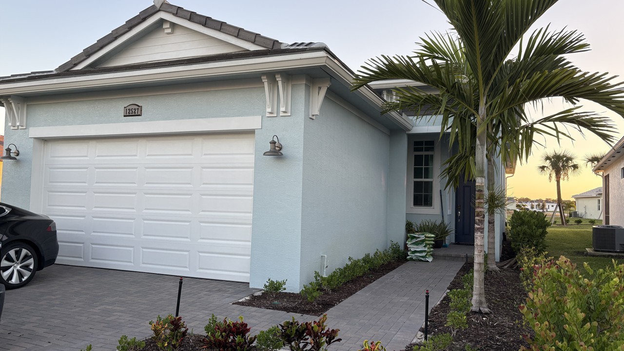 12527 Sw Leopold Way #NA - Photo 2 of 47