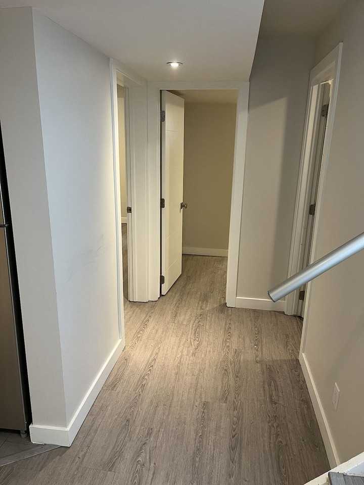 8952 155 St Nw - Photo 4 of 17