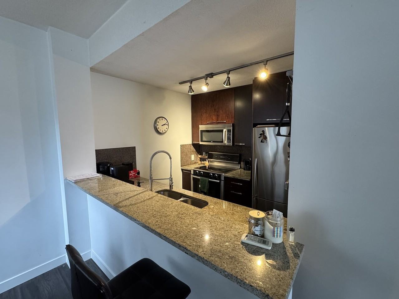 333 - 333 22 Ave Sw - Photo 5 of 13