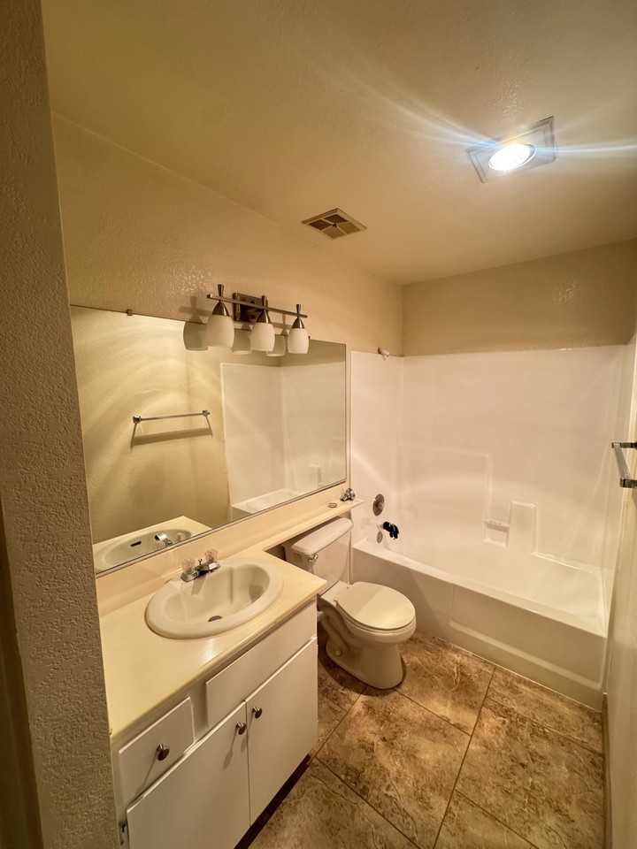 11821 Foothill Blvd #88 - Photo 3 of 10