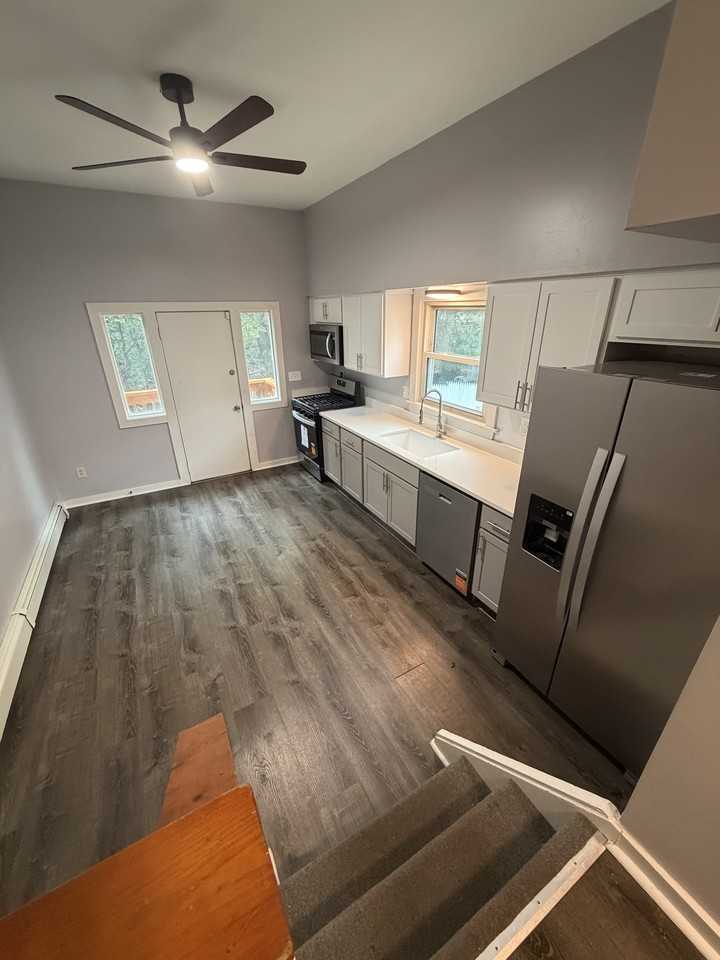 31 Bailey St #B - Photo 5 of 9