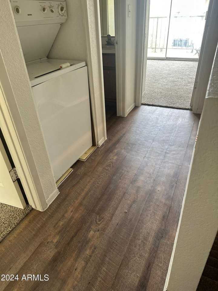2801 E Kathleen Rd #101 - Photo 7 of 14