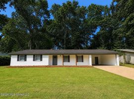 featured image of 1016 Tanglewood Dr