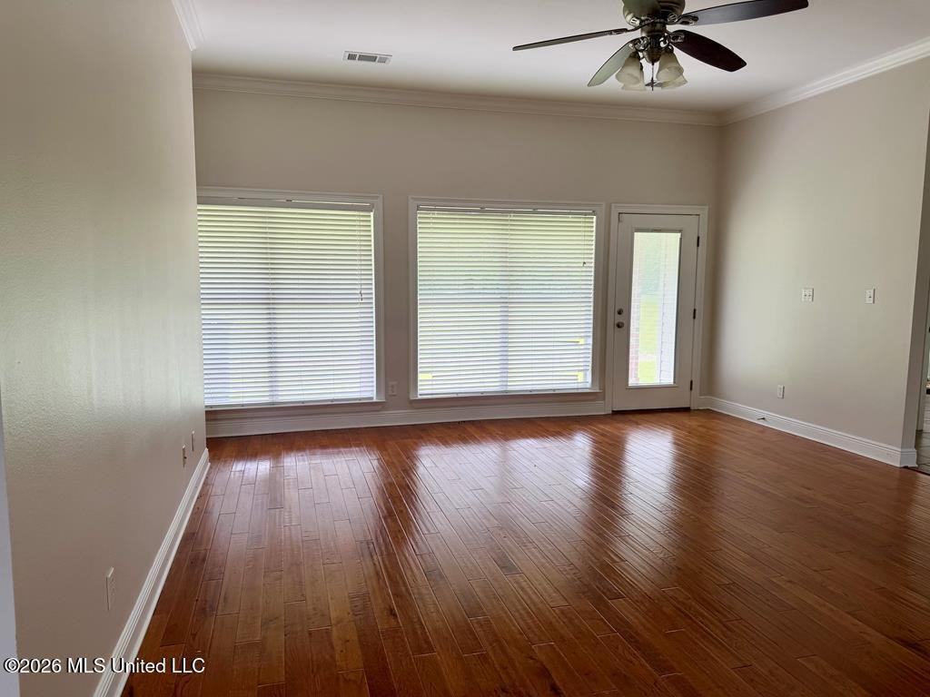 8 Jennie Ln - Photo 4 of 24