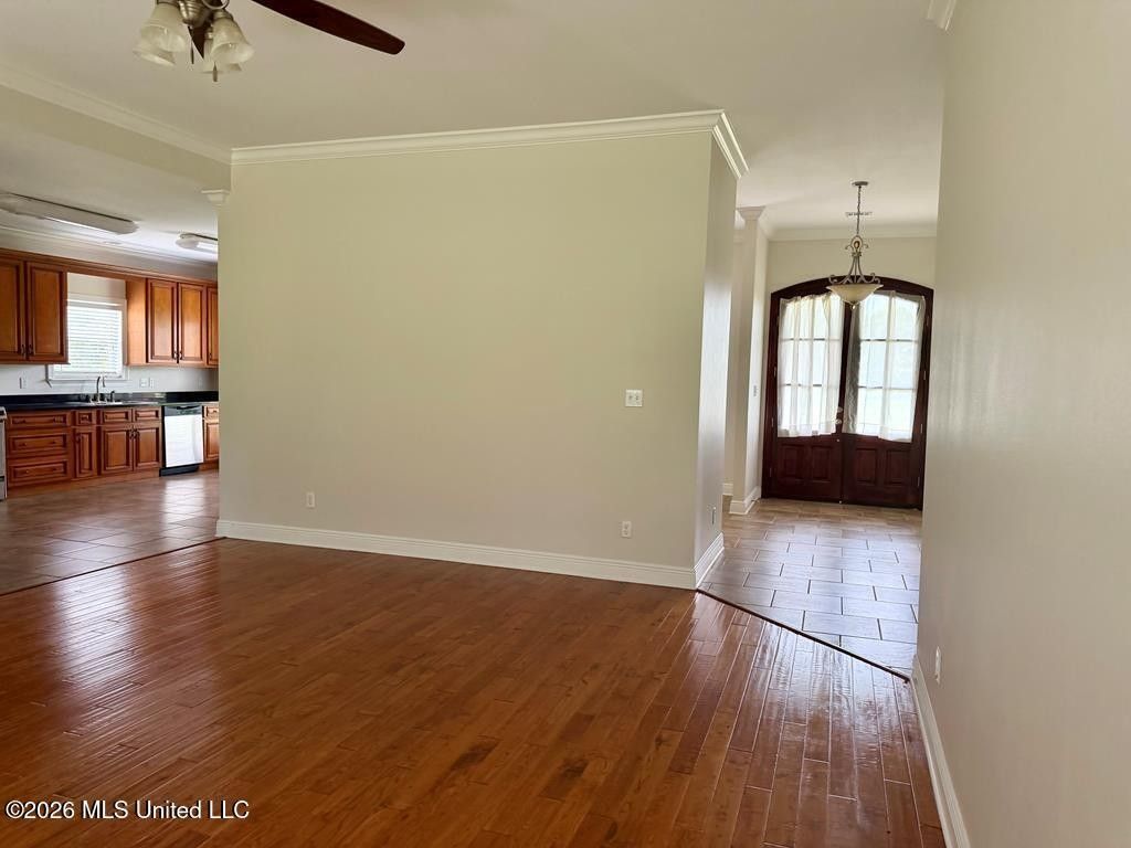 8 Jennie Ln - Photo 6 of 24