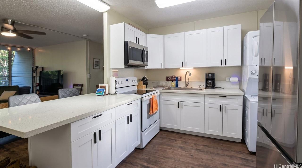 95-2039 Waikalani Pl #C301 - Photo 2 of 8