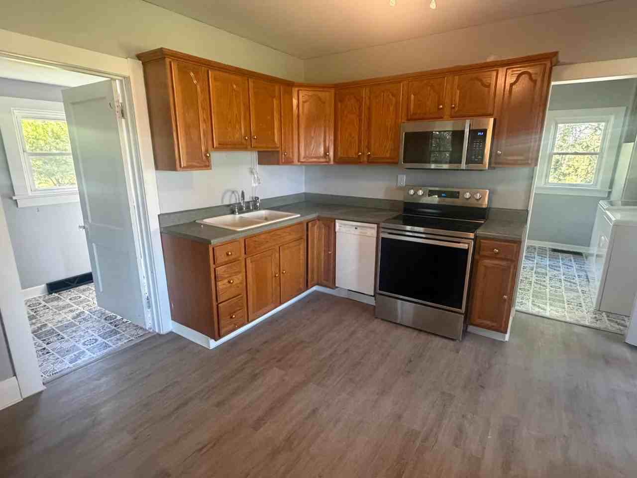 24358 W Trowbridge Rd - Photo 6 of 25