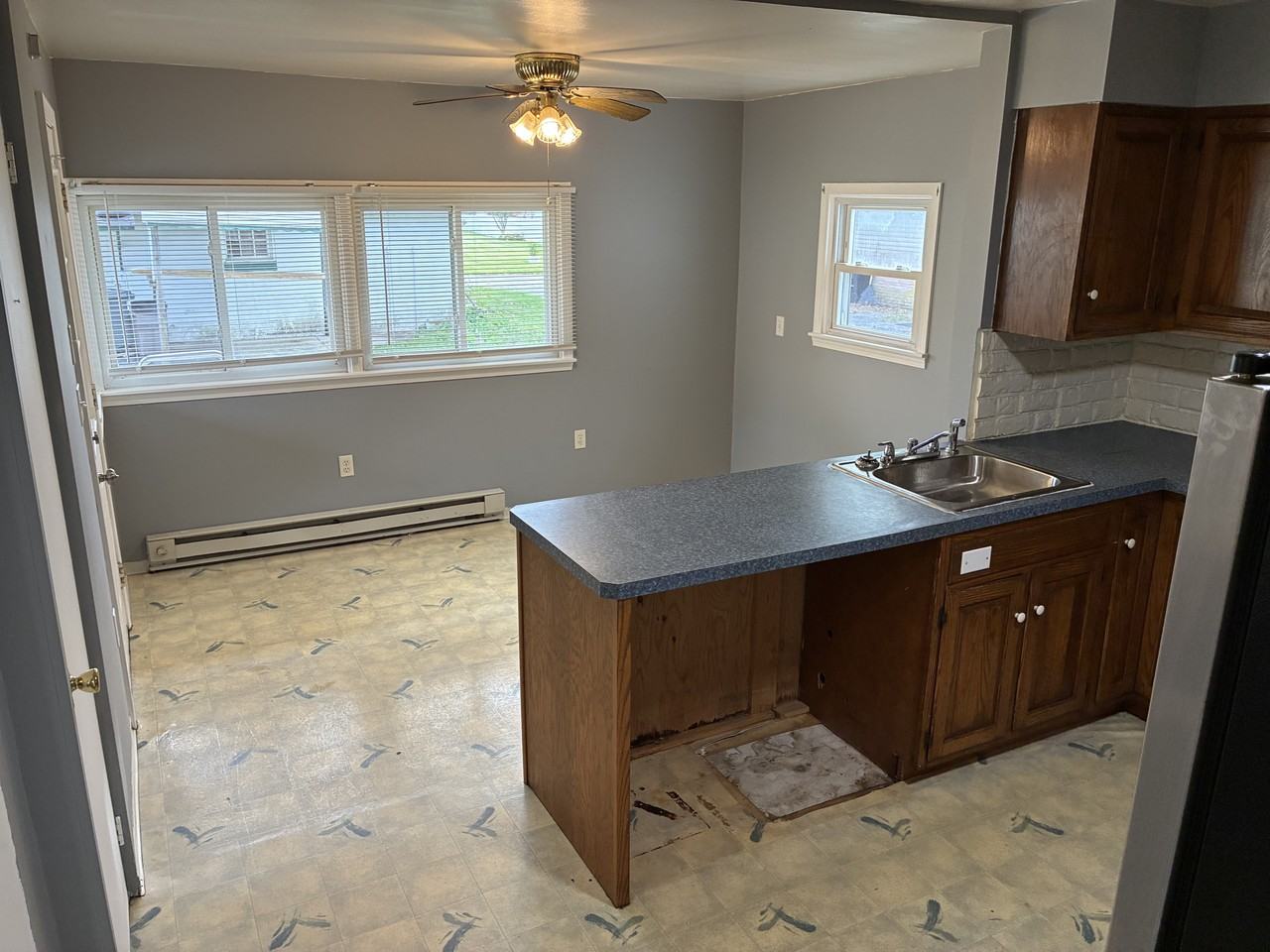77 E Liberty St - Photo 5 of 17