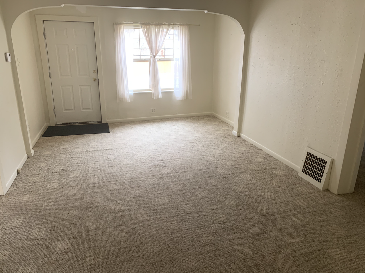 501 E Broadway St #NA - Photo 5 of 11