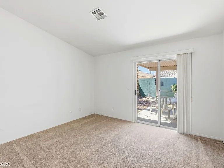 134 Windy Creek Ave - Photo 6 of 14