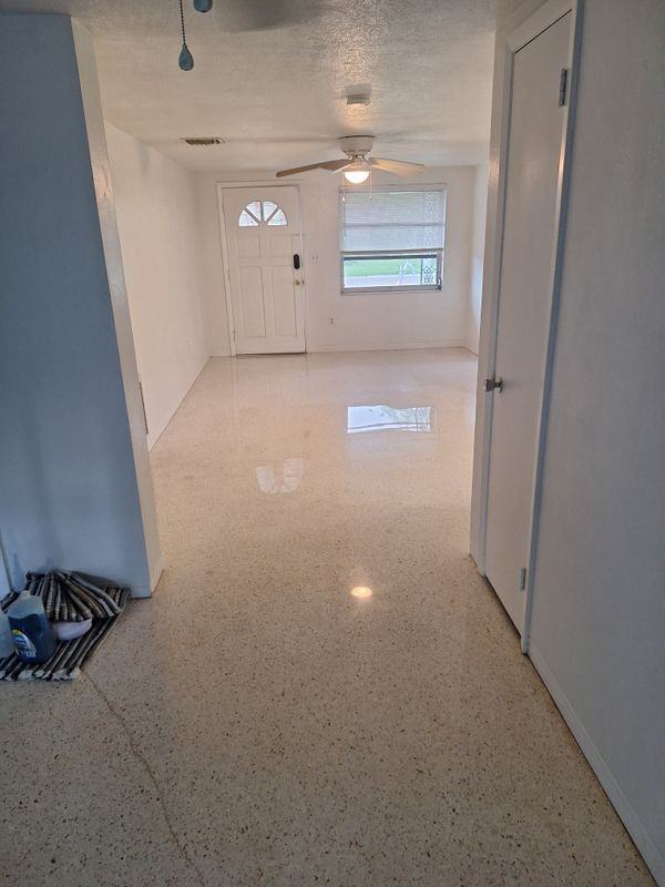6827 Livingston Ave N - Photo 2 of 15