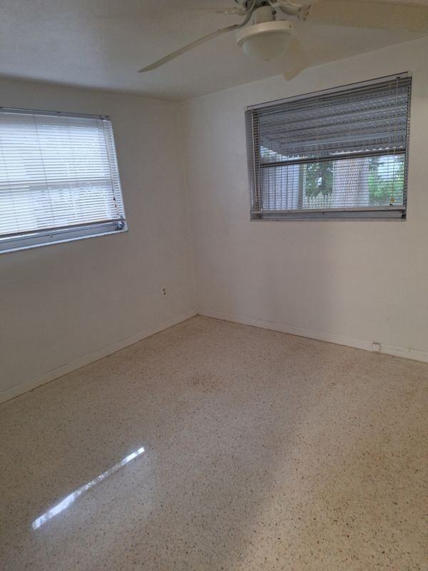 6827 Livingston Ave N - Photo 7 of 15