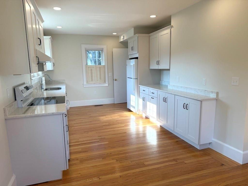 34 Caswell Ave - Photo 5 of 21