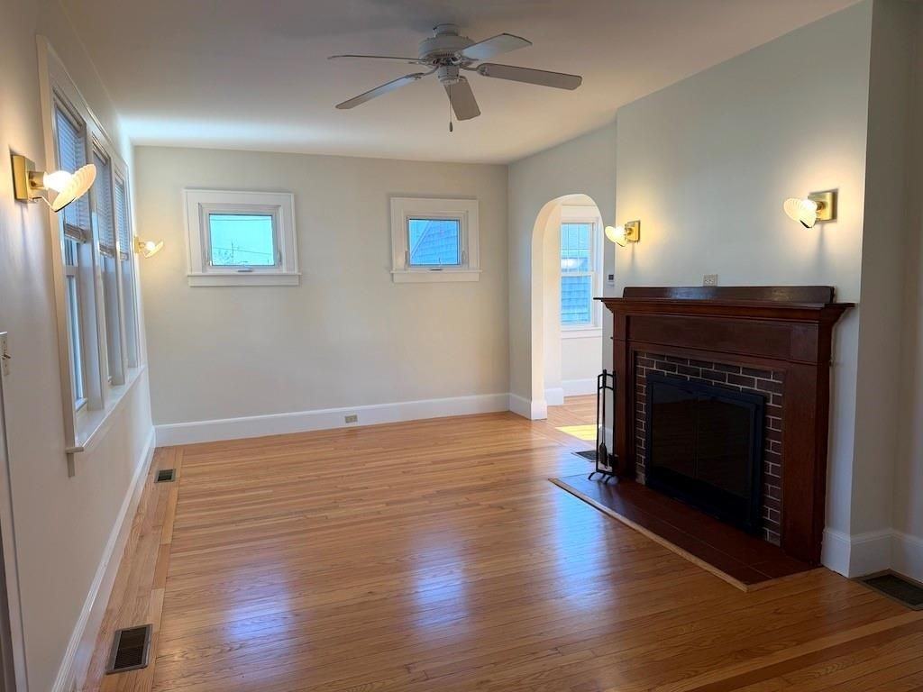 34 Caswell Ave - Photo 7 of 21