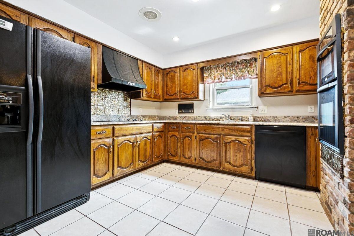 1893 Lagan Ct - Photo 3 of 11