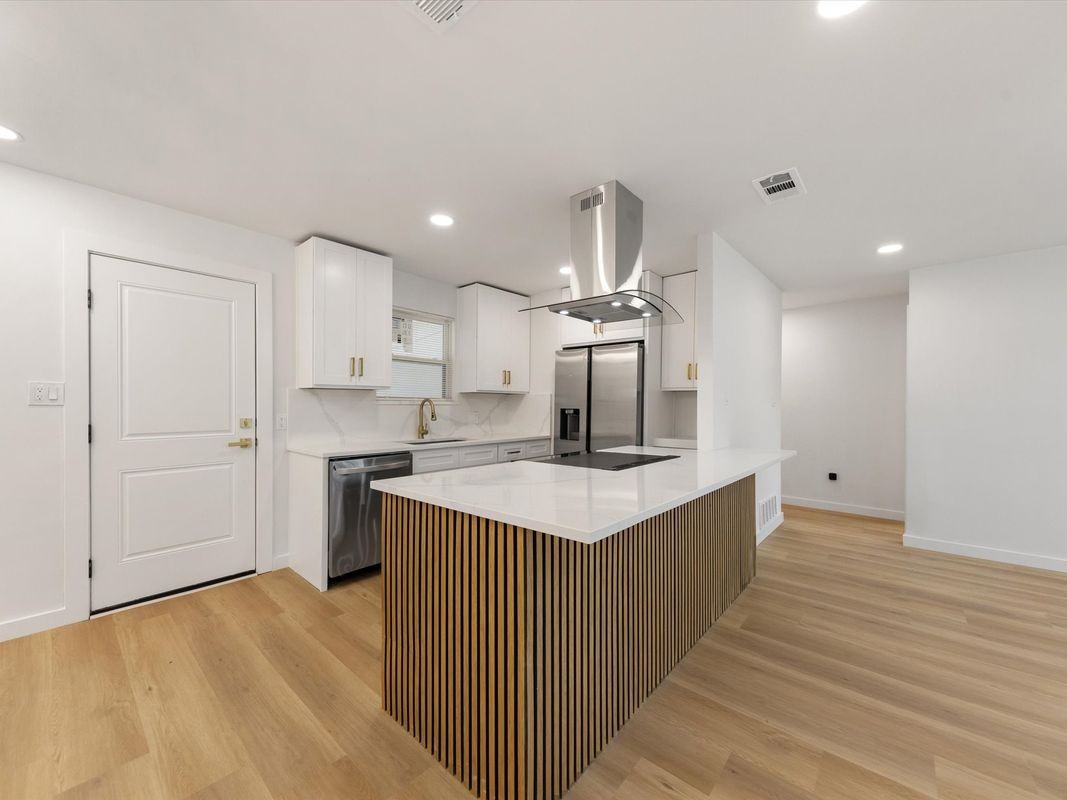 2907 Andrea Ln - Photo 7 of 44