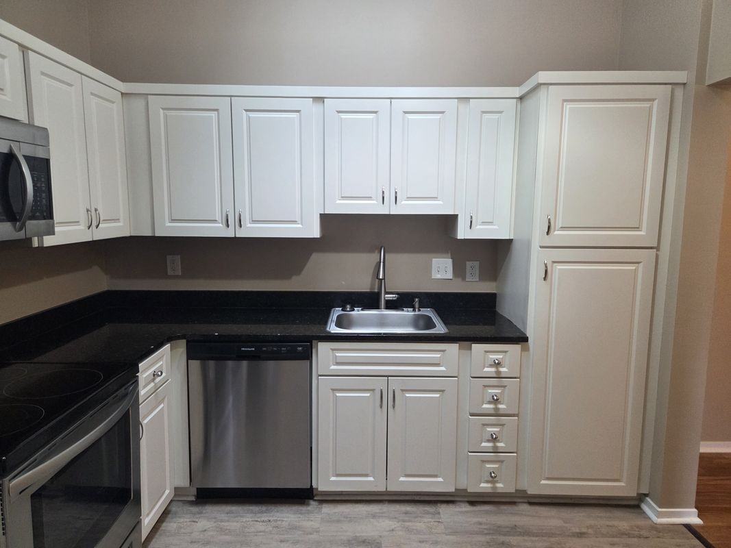 2101  Vine Way Unit 91 Drive - Photo 4 of 24