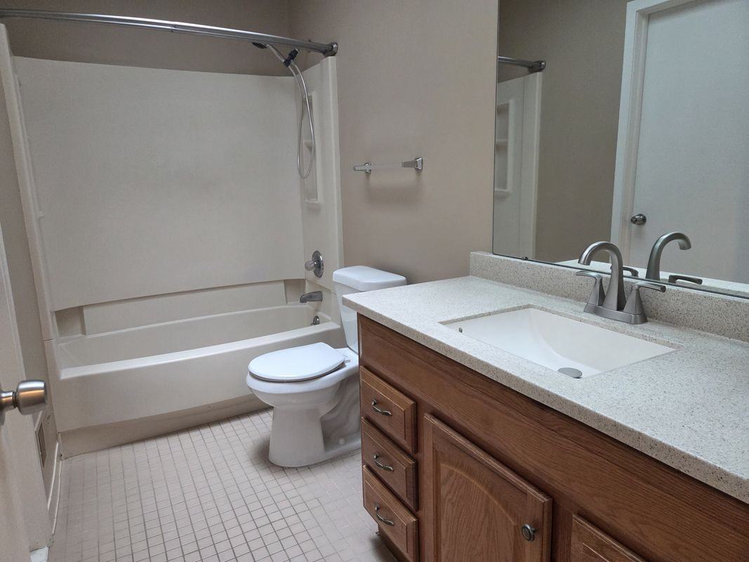2101  Vine Way Unit 91 Drive - Photo 7 of 24
