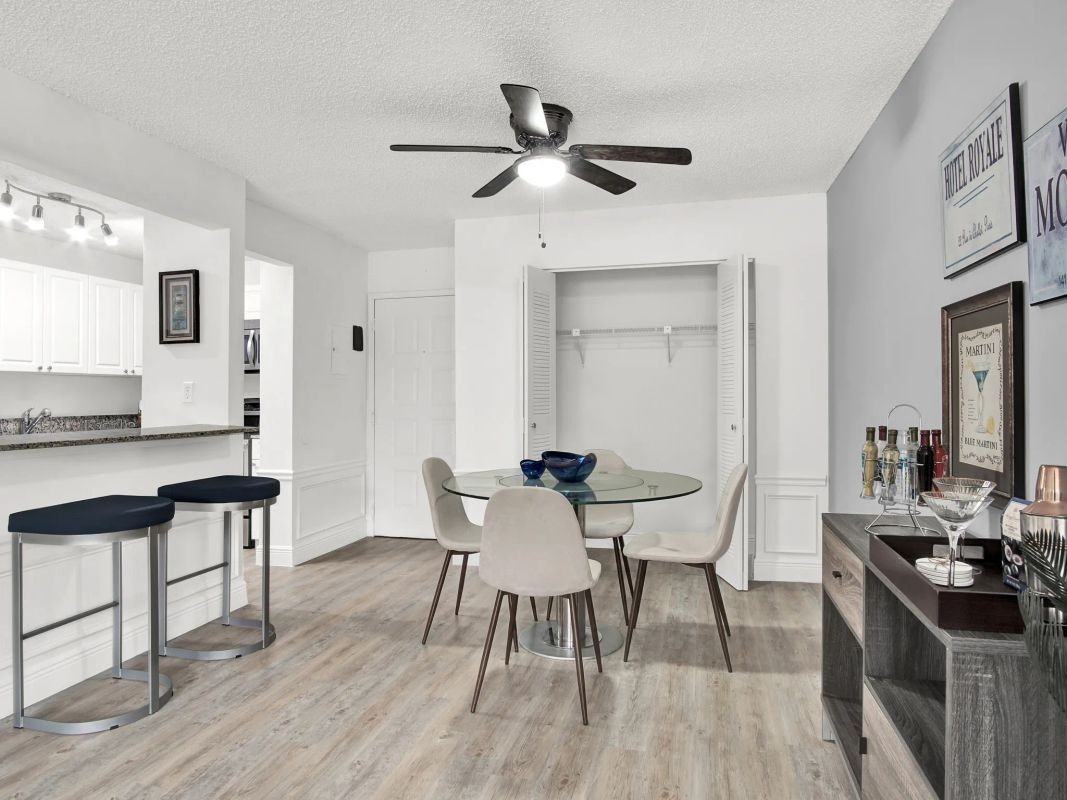 9517 Fontainebleau Blvd ##B - Photo 6 of 37