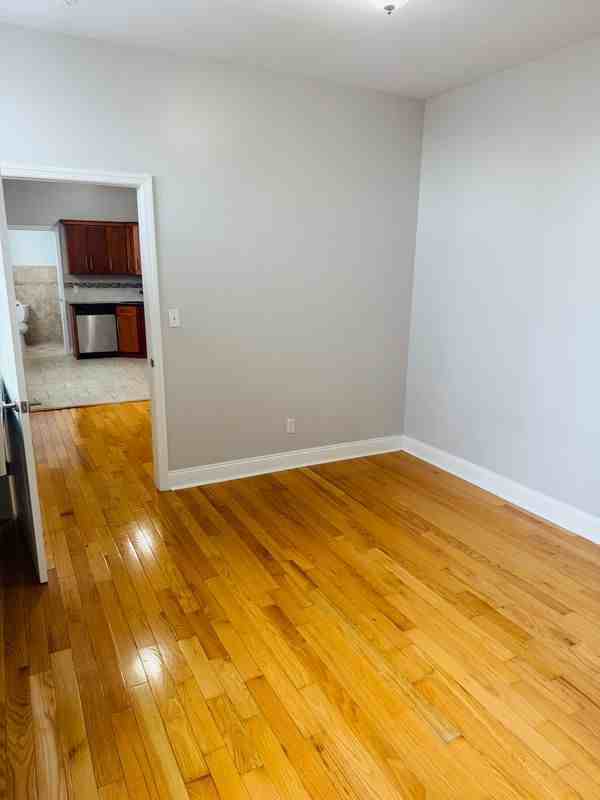 45 S Broadway ##4a - Photo 5 of 9
