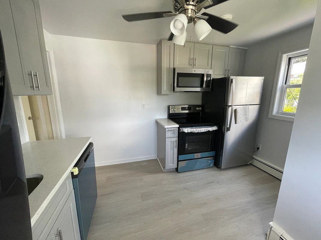 Alvord Ln - Photo 3 of 7